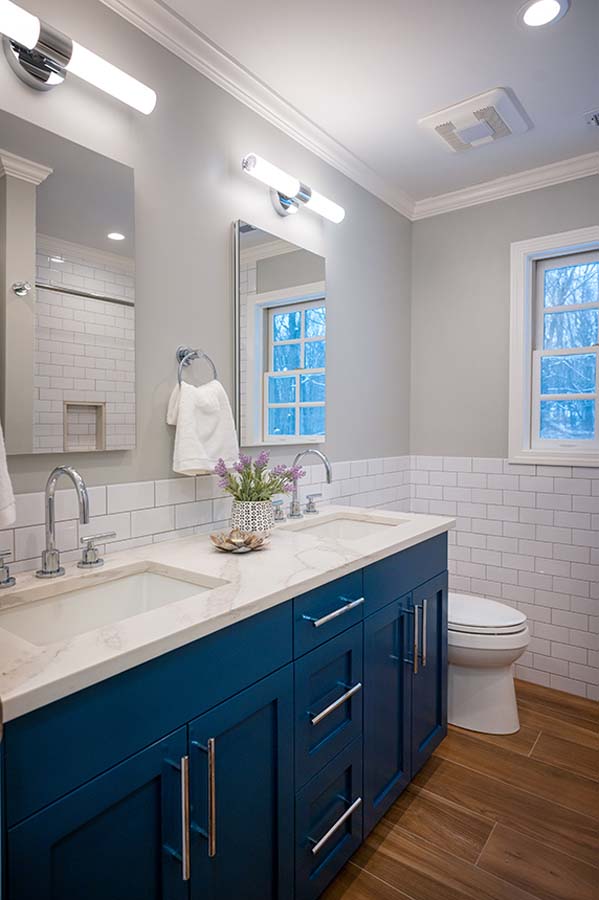 Unique Elegance In Dundee Hall Bathroom